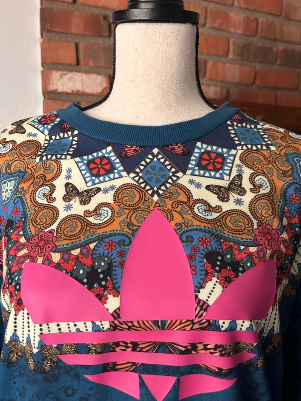 Adidas x FARM Rio Borbomix Butterfly Floral Print Sweatshirt in Multicolor Sz M - Picture 5 of 9
